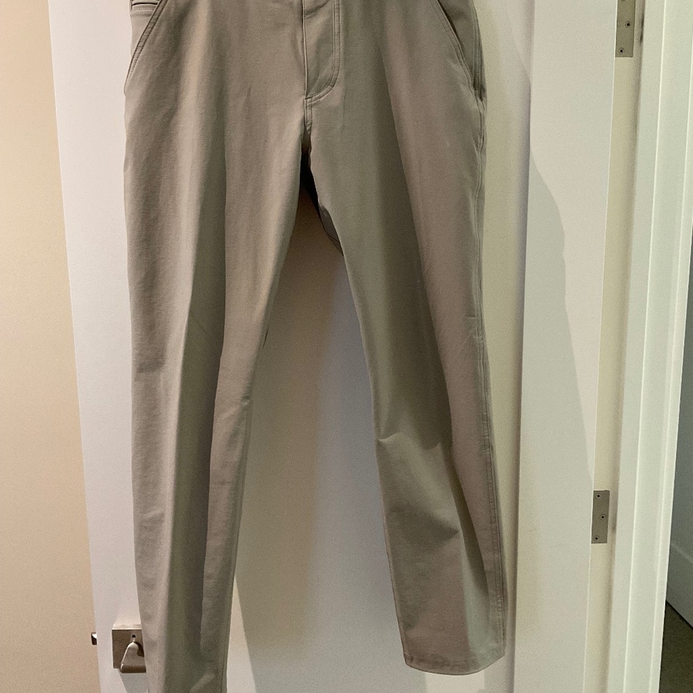 Kuhl Men’s Resistor Chino Pants NWOT